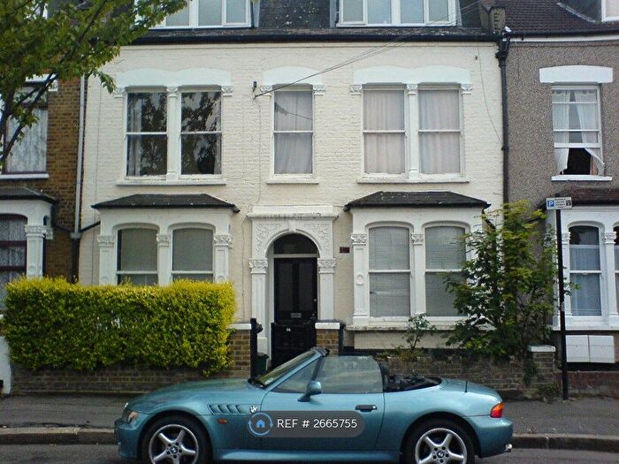 2 Bedroom Flat To Rent In Eade Road, London, N4
