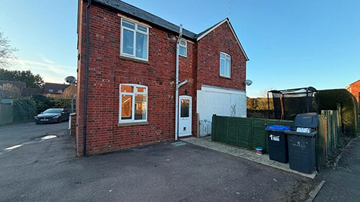 1 Bedroom Flat To Rent In Gorse Road, Woodford Halse, NN11