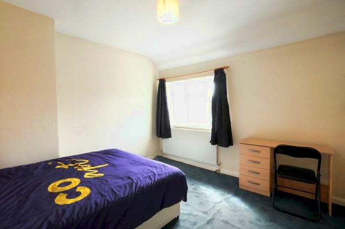 4 Bedroom Terraced House To Rent In The Crescent, Brighton, BN2