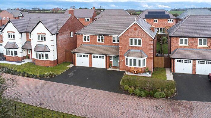 5 Bedroom Detached House For Sale In Cornflower Close, Tamworth, B79