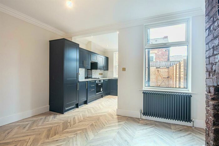 3 Bedroom Terraced House For Sale In School Road, Crookes, S10
