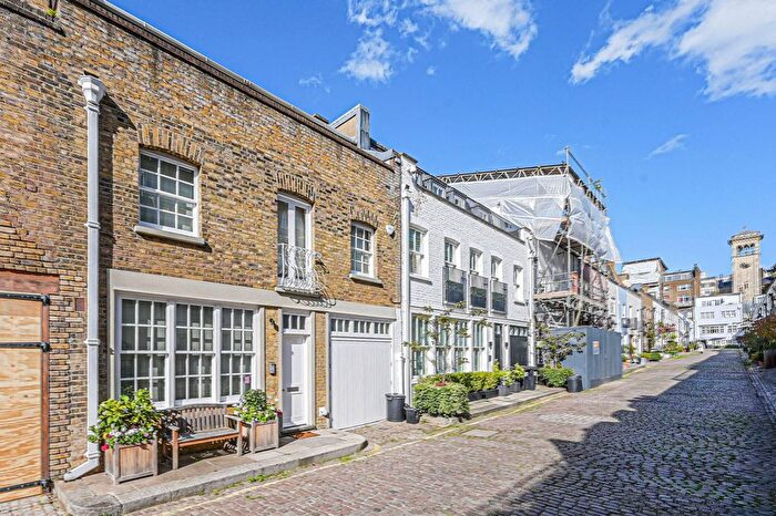4 Bedroom Mews To Rent In Ennismore Mews, Knightsbridge, London, SW7