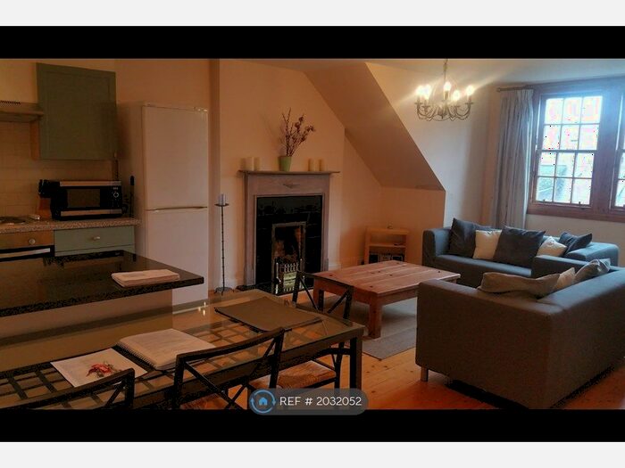 2 Bedroom Flat To Rent In Rose Street, Edinburgh, EH2