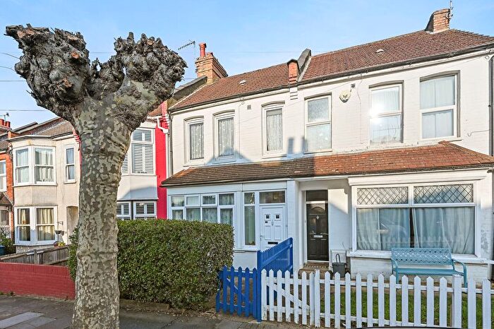 3 Bedroom Terraced House For Sale In Bowen Road, Harrow, HA1