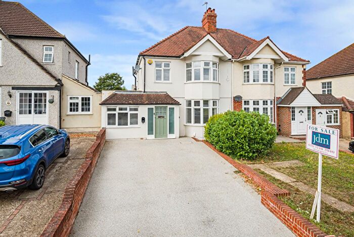 4 Bedroom Semi Detached House For Sale In Green Lane, New Eltham, London, SE9