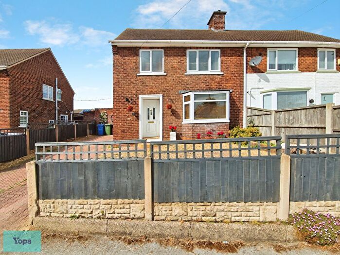 3 Bedroom Semi-Detached House For Sale In Greenwood Avenue, Harworth, Doncaster, DN11