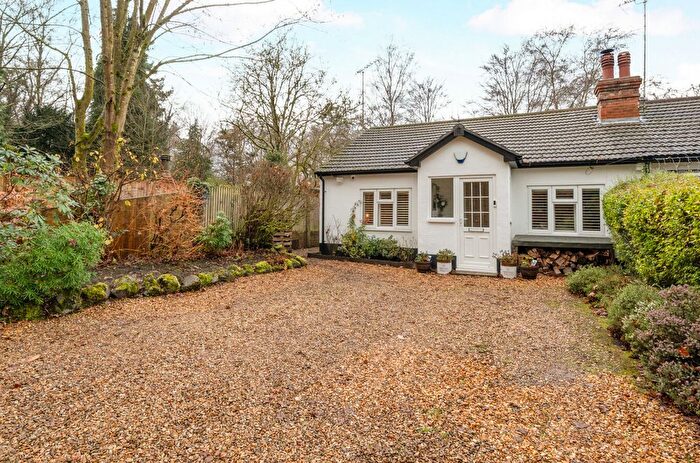 2 Bedroom Bungalow For Sale In Woking, Surrey, GU21