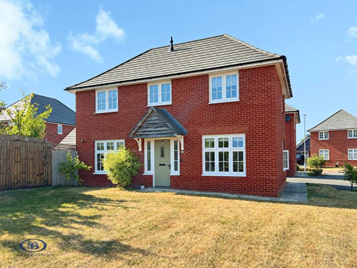 3 Bedroom Detached House For Sale In Clitheroe Place, Congleton, CW12