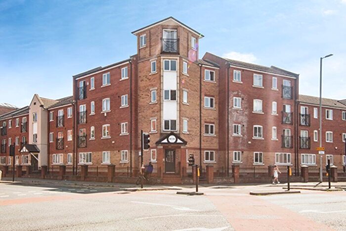 3 Bedroom Flat For Sale In Stretford Road, Manchester, Lancashire, M15