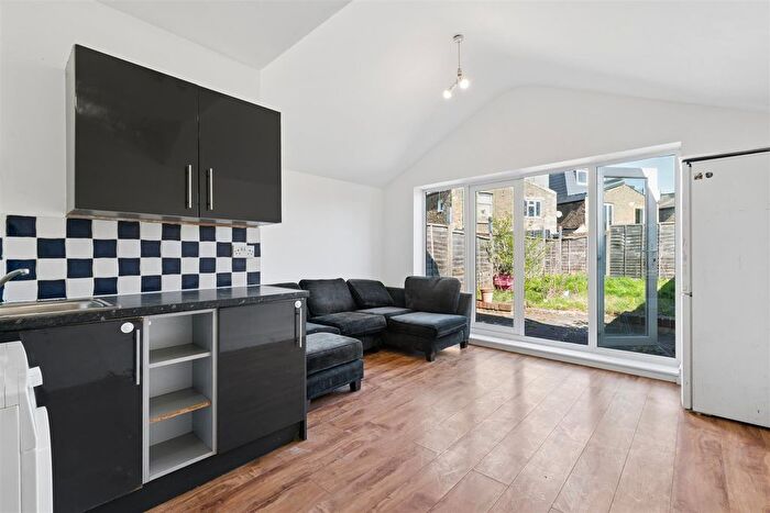 3 Bedroom Terraced House For Sale In Himley Road, London, SW17