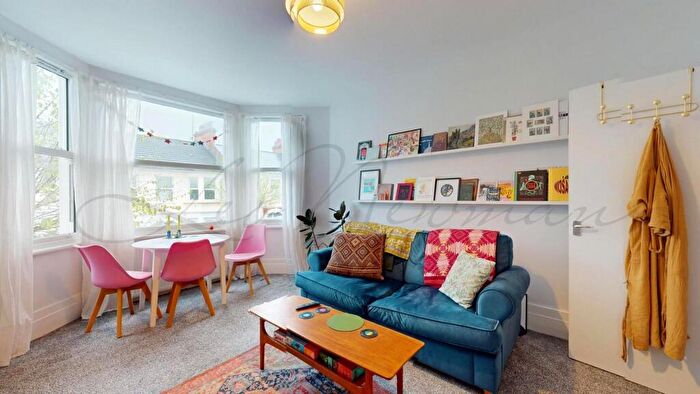 1 Bedroom Flat To Rent In Churchmead Road, Willesden, NW10