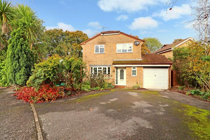 4 Bedroom Detached House To Rent In Downscroft Gardens, Hedge End, Southampton SO30