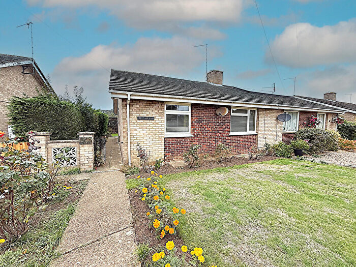 2 Bedroom Semi-Detached Bungalow For Sale In Rutland Way, Manea, PE15