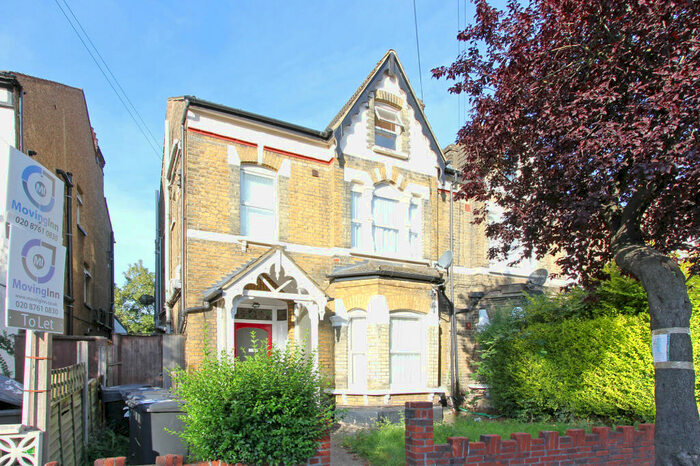 Studio To Rent In The Crescent, Selhurst, Surrey, CR0