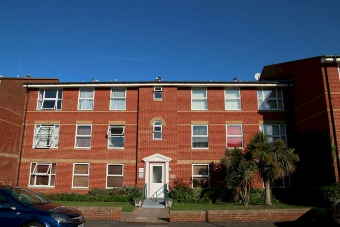 2 Bedroom Apartment To Rent In Ringmer Road, Seaford, East Sussex, BN25