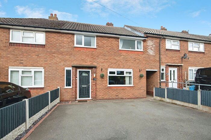 3 Bedroom Terraced House For Sale In Wheatsheaf Road, Tividale, Oldbury, B69