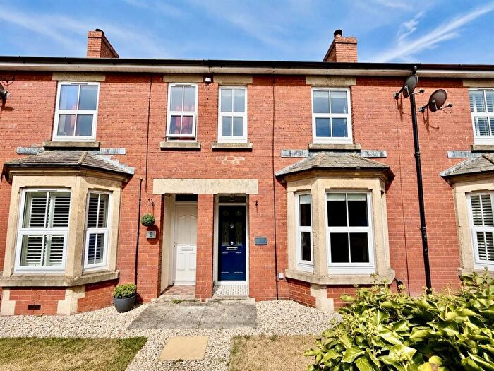 3 Bedroom Terraced House For Sale In Turnpike Road, Blunsdon, Swindon, SN26