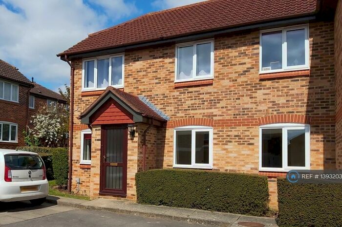 2 Bedroom Flat To Rent In Earlsfield Drive, Chelmsford, CM2