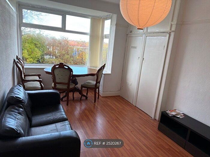 2 Bedroom Flat To Rent In Fenham, Newcastle Upon Tyne, NE5