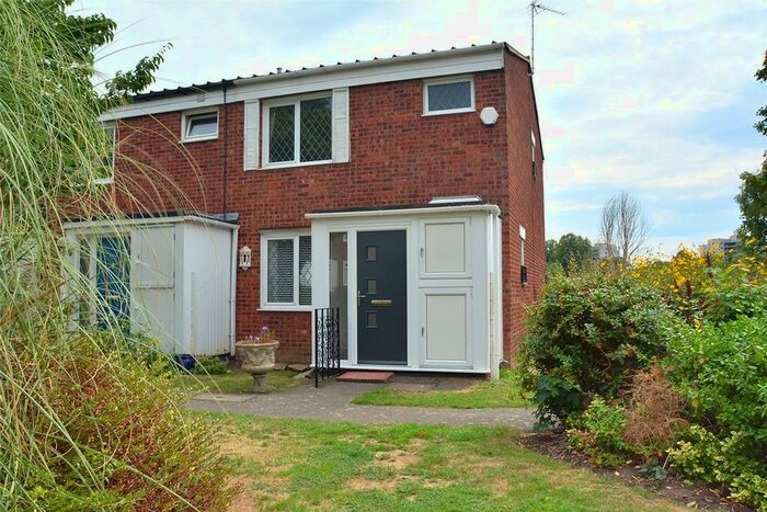 3 Bedroom End Of Terrace House To Rent In Quaggy Walk, London, SE3