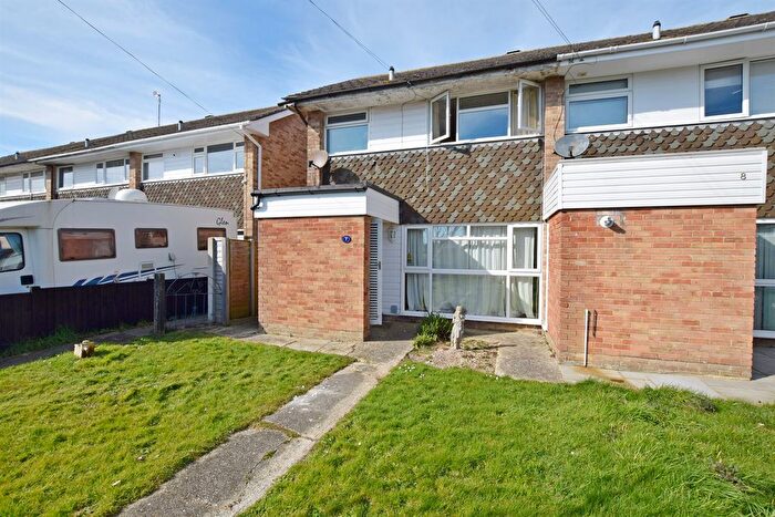 3 Bedroom End Of Terrace House To Rent In Burchett Walk, Bognor Regis, West Sussex, PO21