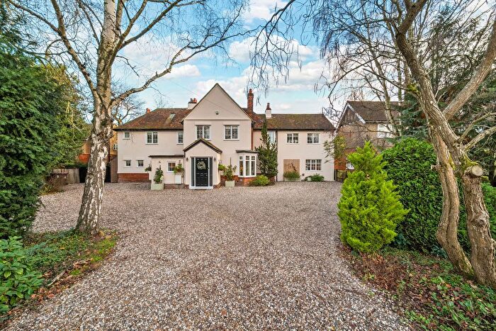 5 Bedroom Detached House For Sale In Day's Lane, Bedford, MK40