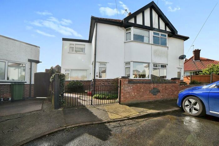 3 Bedroom House To Rent In West Avenue, Gorleston, Great Yarmouth, NR31