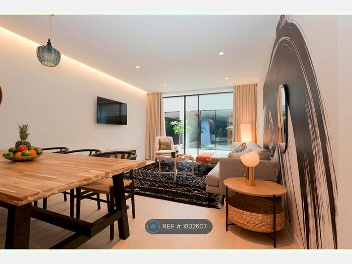 3 Bedroom Terraced House To Rent In Arco Walk, London, NW5