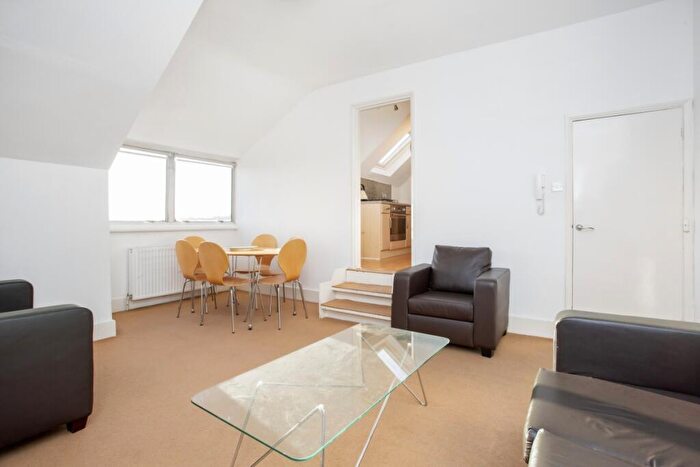 1 Bedroom Flat To Rent In Church Crescent London, N10