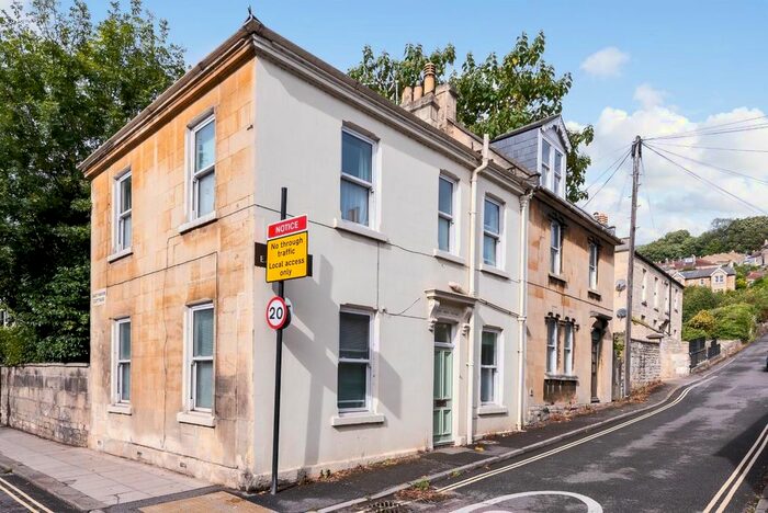 4 Bedroom End Of Terrace House To Rent In Upper East Hayes, Bath, BA1