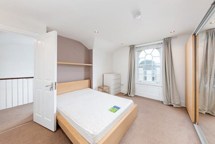 2 Bedroom Apartment To Rent In Camden Road, London, NW1