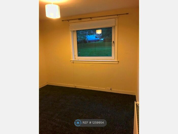 3 Bedroom Flat To Rent In Loganlee Terrace, Dundee DD2