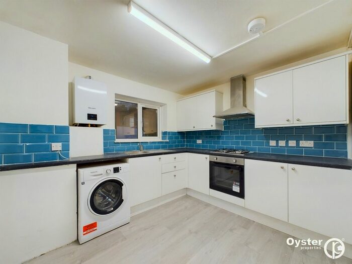 2 Bedroom Flat To Rent In Concord Road, Enfield, EN3