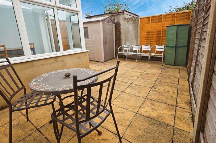 2 Bedroom Flat For Sale In Winton, Bournemouth, BH9