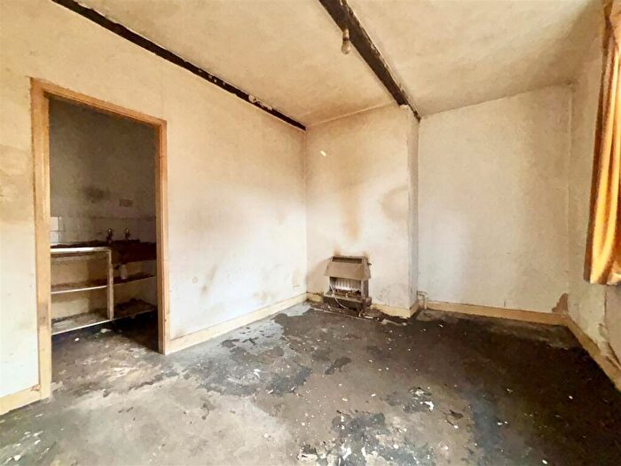 1 Bedroom End Of Terrace House For Sale In Springfield Street, Thornton, Bradford, BD13