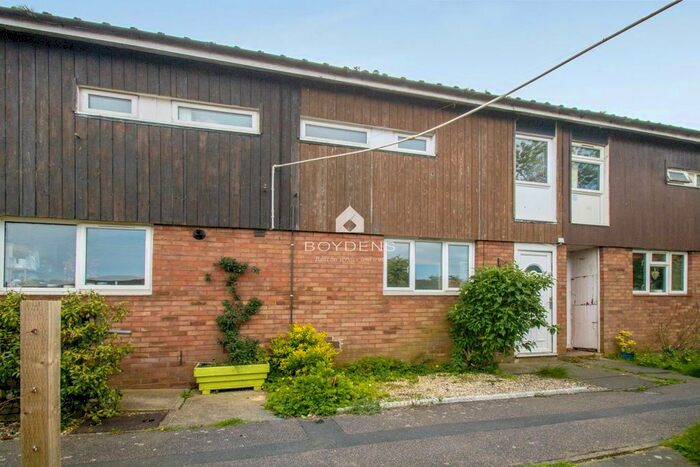 3 Bedroom Property To Rent In Drake Road, Sudbury, CO10