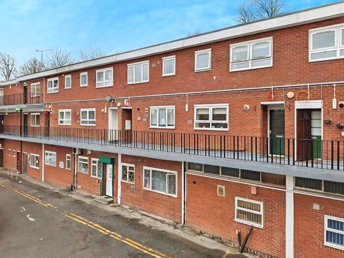 2 Bedroom Duplex For Sale In Church Way, Bedworth, Warwickshire, CV12