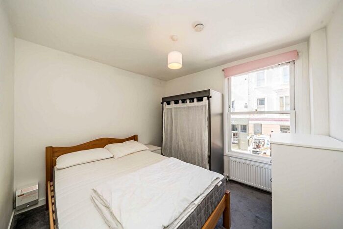 1 Bedroom Flat To Rent In St Lukes Mews, North Kensington, W11