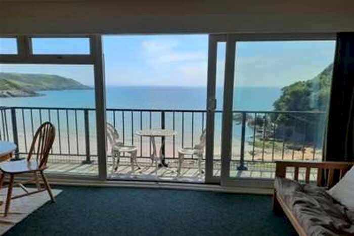 1 Bedroom Flat To Rent In Redcliffe Apartments, Swansea, SA3