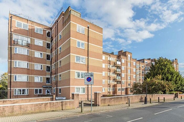1 Bedroom Flat To Rent In Upper Richmond Road, London, SW15