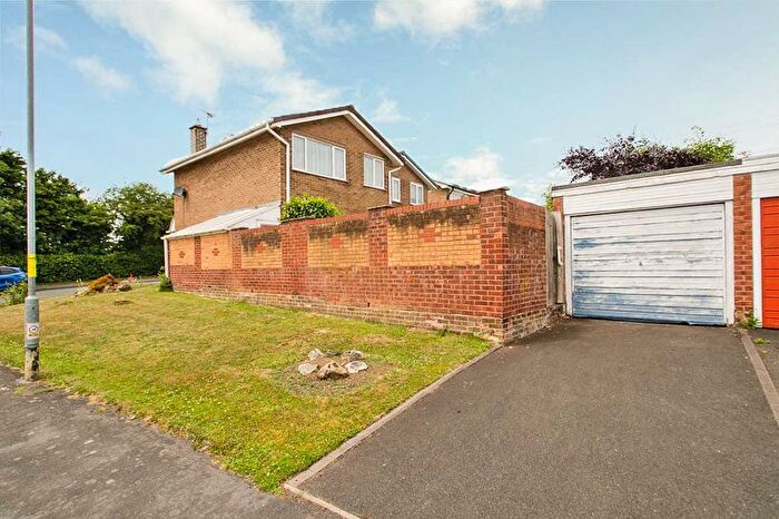 3 Bedroom Detached House For Sale In Windsor Close, Chase Terrace, Burntwood, WS7