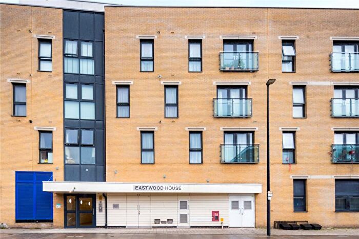 2 Bedroom Flat For Sale In Eastwood House, Bow Common Lane, Bow, London, E3