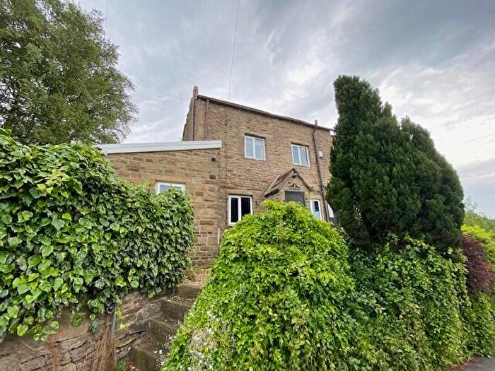 1 Bedroom Cottage For Sale In Skipton Old Road, Foulridge, Colne, Lancashire, BB8