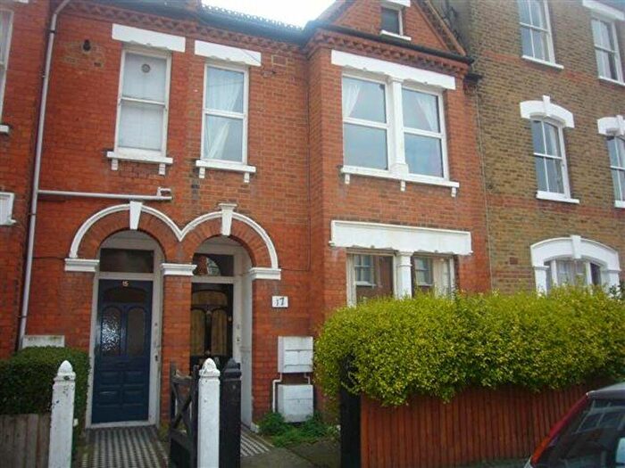 1 Bedroom Flat To Rent In Whatman Road, SE23