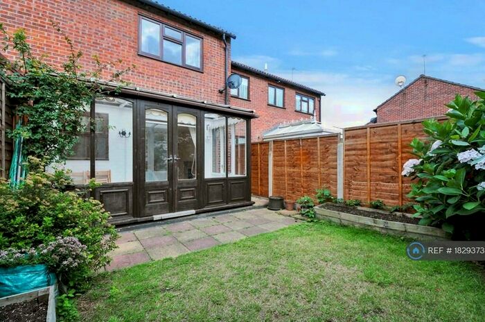 2 Bedroom Terraced House To Rent In Corfield Street, London, E2