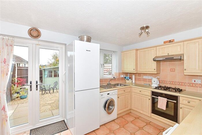 3 Bedroom Semi-Detached House For Sale In Bridge Farm Road, Uckfield, East Sussex, TN22