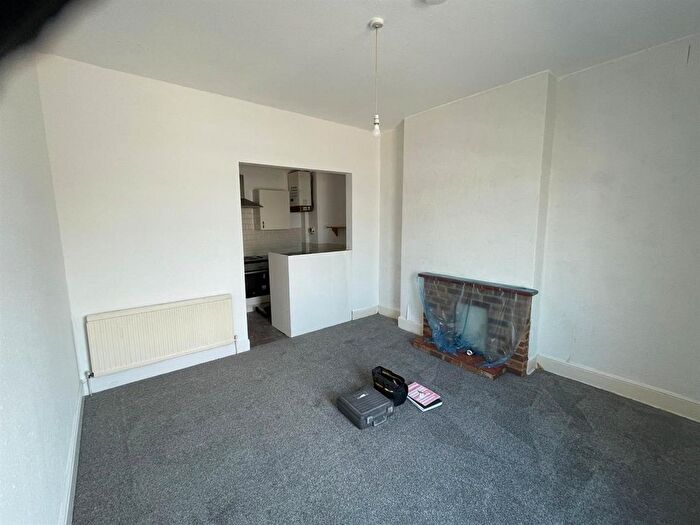 1 Bedroom Flat To Rent In Chapel Street, Ripley, DE5