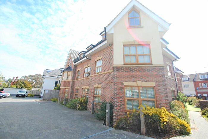 2 Bedroom Flat To Rent In Chailey Place, B Methuen Close, BH8