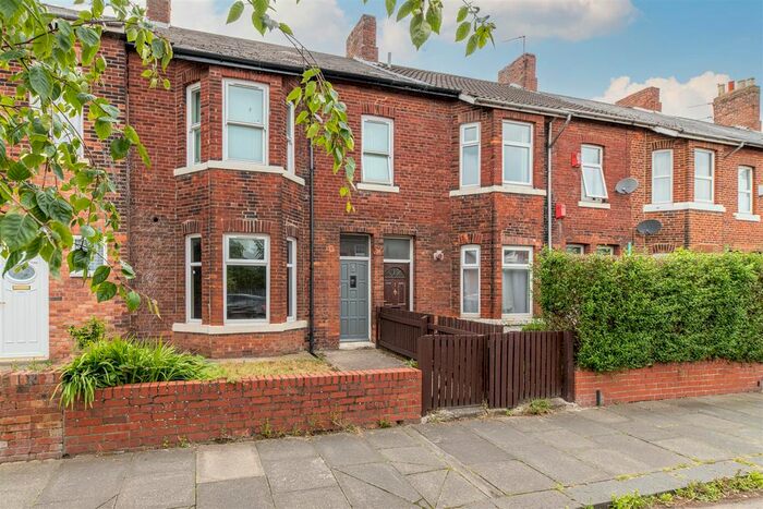 2 Bedroom Flat For Sale In Spencer Street, Heaton, Newcastle Upon Tyne, NE6
