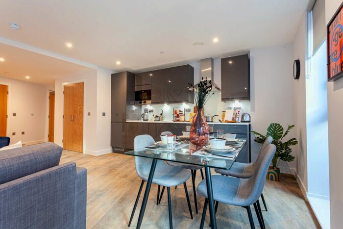 2 Bedroom Flat To Rent In Castle Street, Bristol, BS2